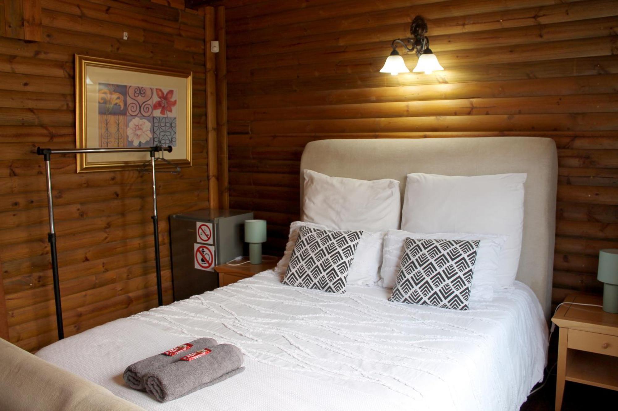 Ndlovu Log Home Dinokeng Klipdrift Luaran gambar